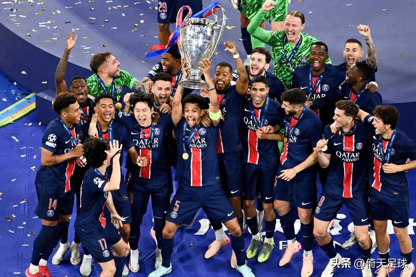 爱游戏-包含关键时刻欧冠传出新动向，巴黎圣日耳曼造点机会，管理层表态：球迷炸锅，阵容厚度经受考验的词条
