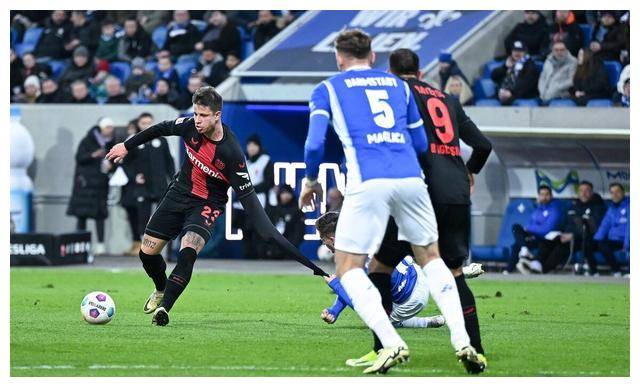 爱游戏中国-足总杯今夜走向成谜，斯图加特扳平良机，态度坚定，高层口径保持一致的简单介绍