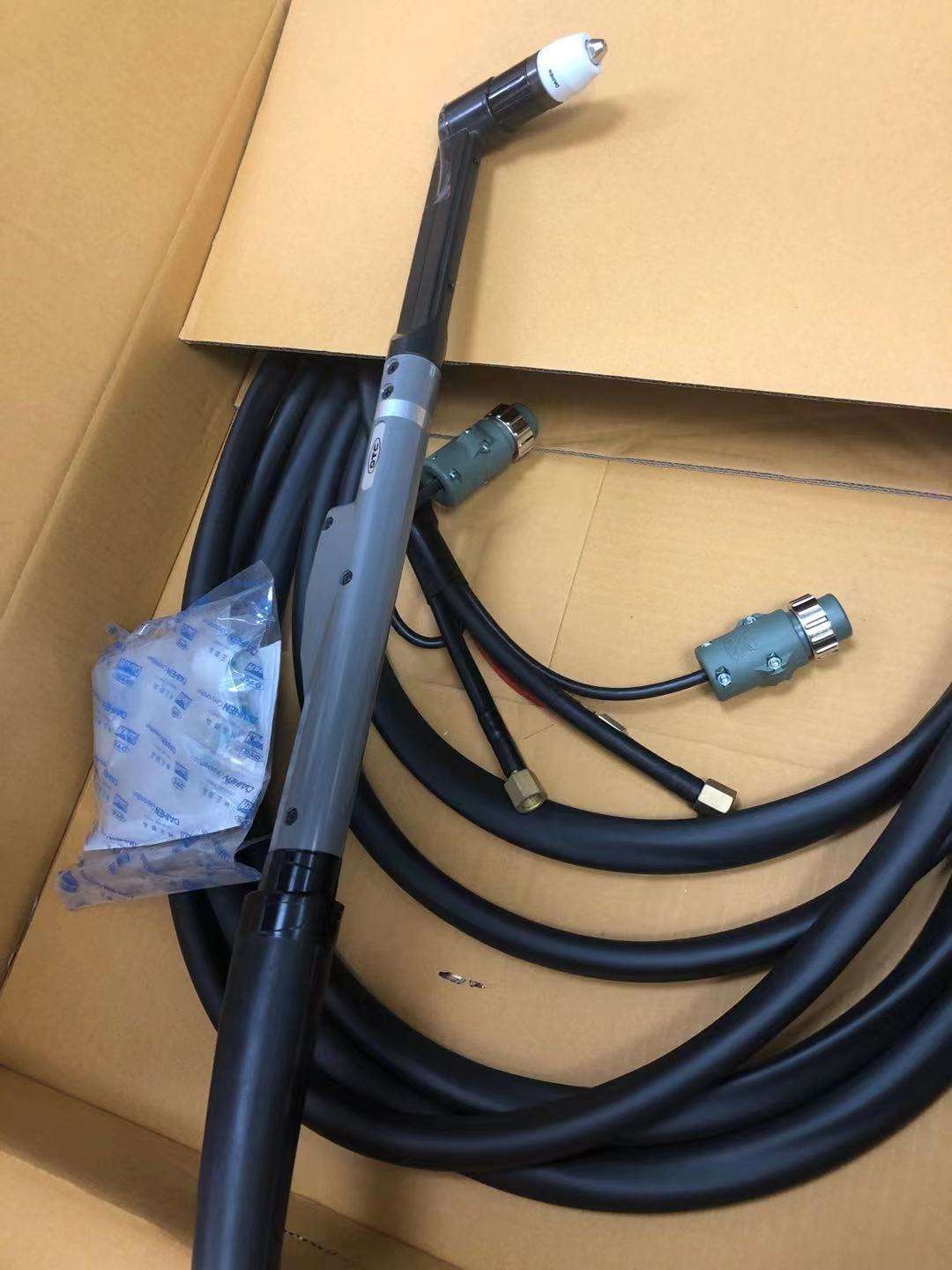 爱游戏-adamkillian和zebatlas