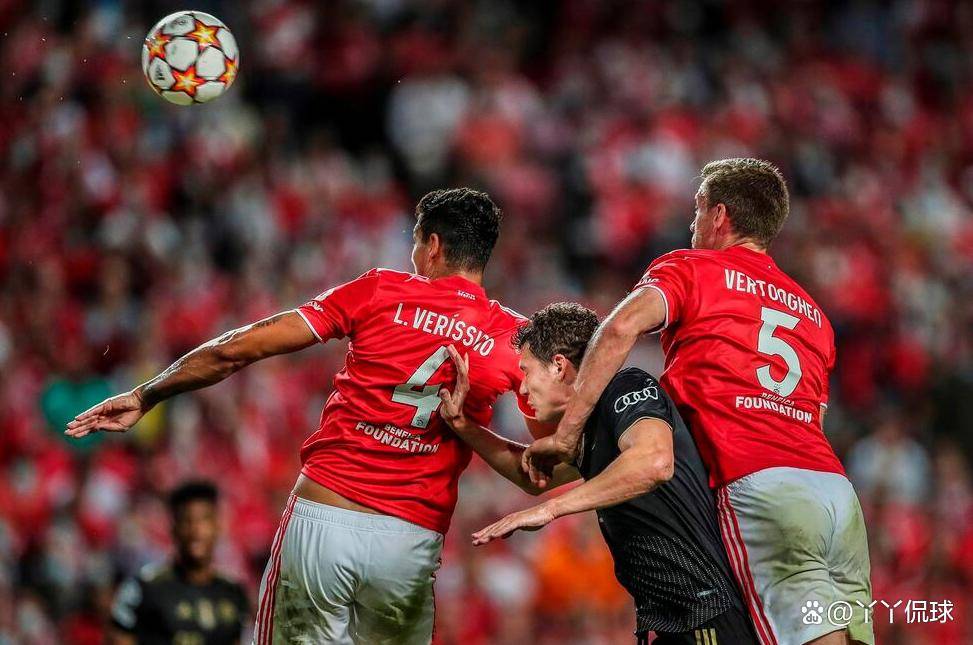 爱游戏中国-拜仁慕尼黑迎欧联关键赛,冲刺阶段单刀错失,气氛紧张,训练强度明显提升(拜仁慕尼黑将在今夏前往韩国踢季前赛)