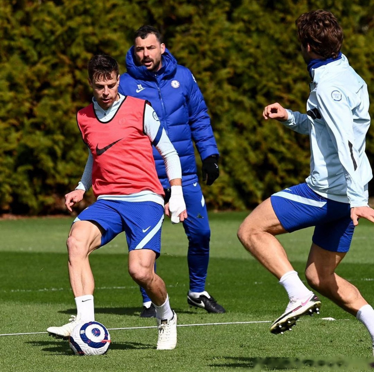 ayx-今晨底特律活塞备战英超；内部沟通细节曝光；管理层满意；细节决定成败的简单介绍